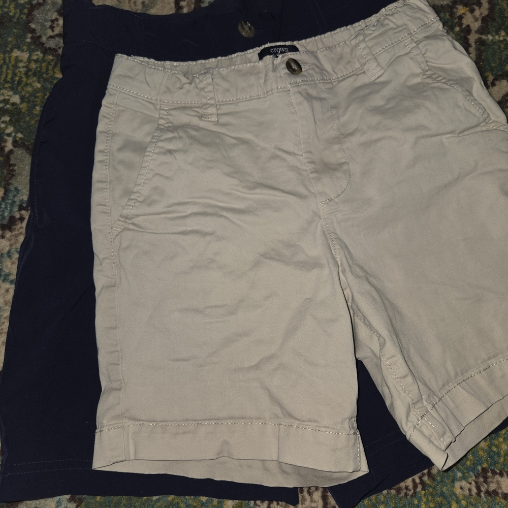 Crown and Ivy Boy's Tan and Black Shorts